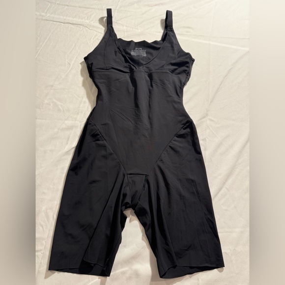 Black Shapewear One Piece Intimates - Picture 5 of 13